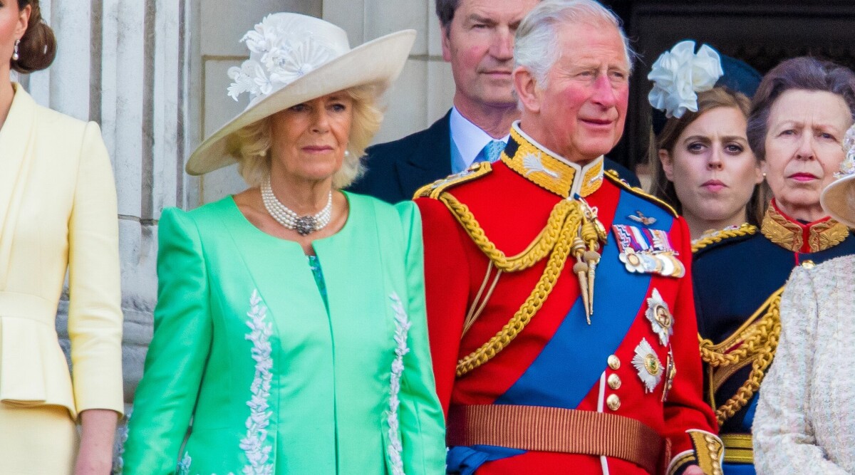 Kung Charles fru Camilla sjuk – brittiska hovet uttalar sig: ”Fått..”