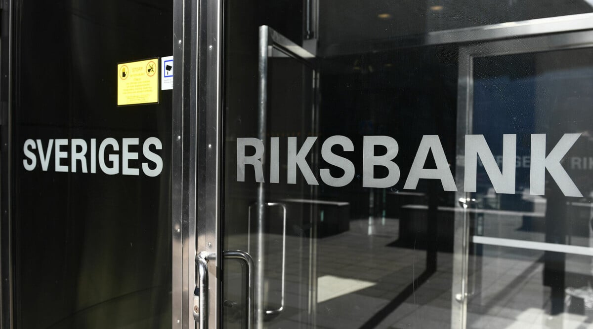 Riksbanken höjer räntan – så påverkas du