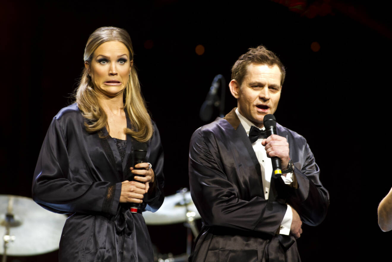 Marie Serneholt programledde Melodifestivalen med Rickard Olsson år 2011. Året innan var det Måns Zelmerlöw som programledde folkfesten.