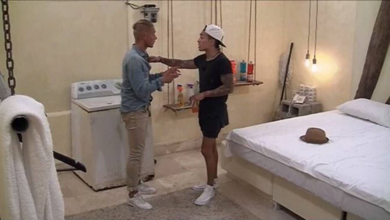 Marcos och Adrian smider planer. Foto: TV3