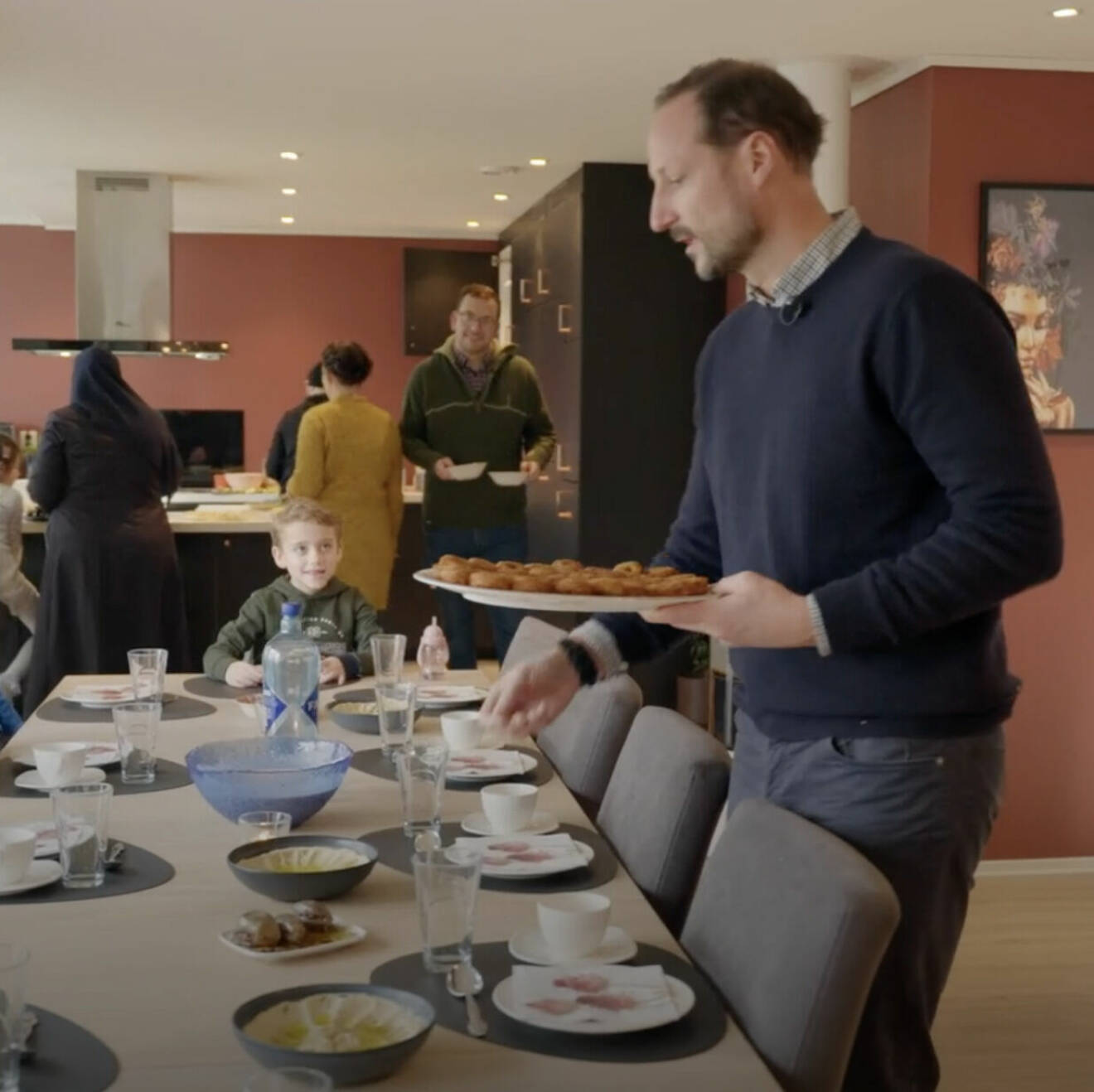 kronprinsen haakon i dokumentären Kronprinsparet – vårt Norge