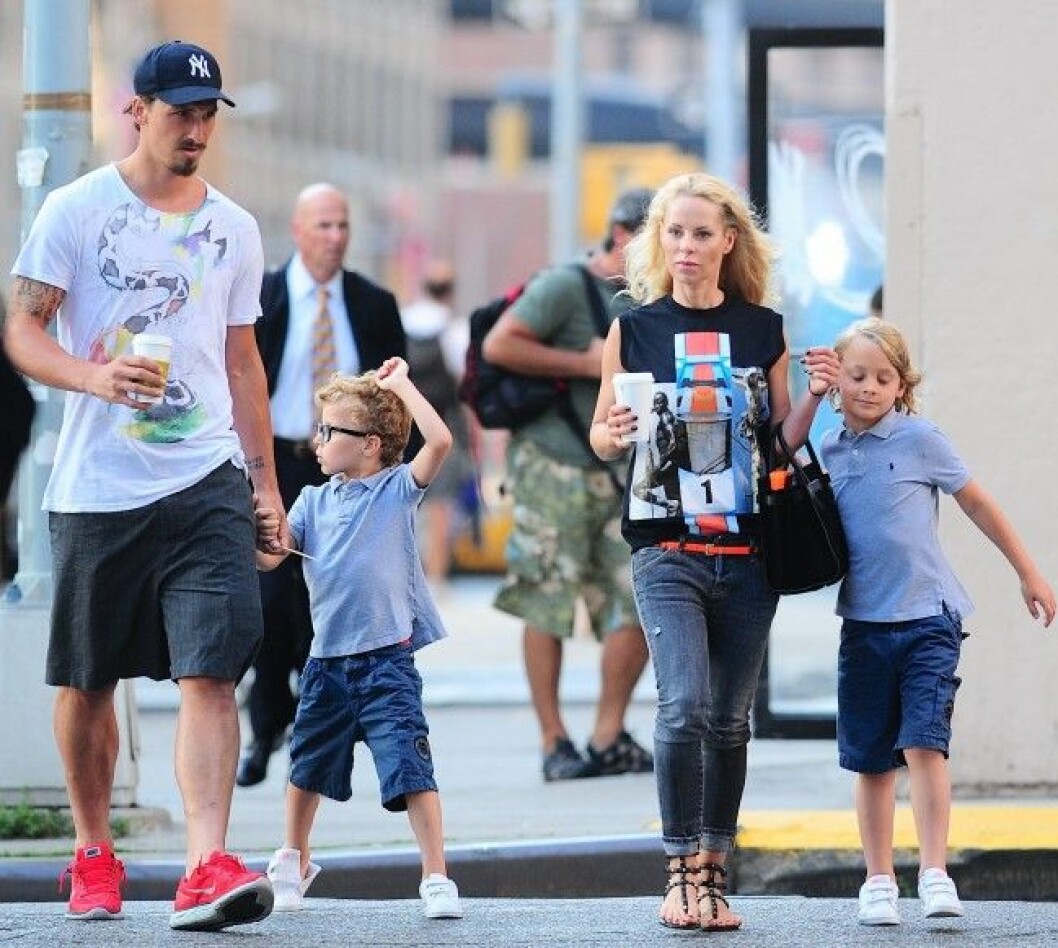 Zlatan Ibrahimović med barnen Vincent Ibrahimović och Maximilian Ibrahimović samt sambon Helena Seger.