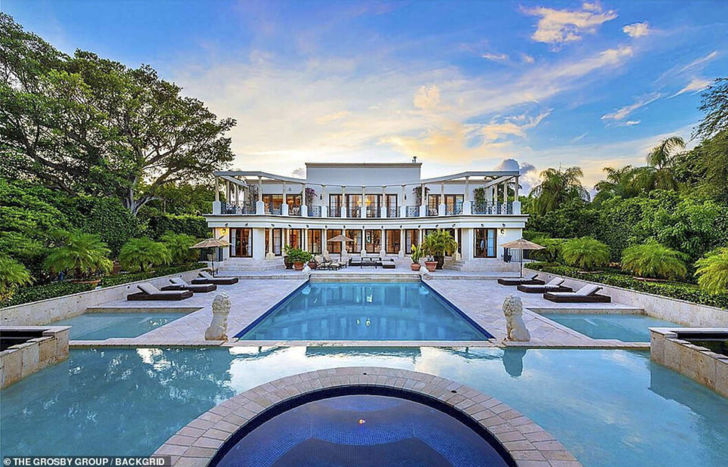 <strong>Från att länge bott i New York har Ivanka Trump nu köpt ett stort hus och verkar ha siktet inställt på Florida.</strong> Nyligen köpte Ivanka Trump och Jared Kushner den här lyxiga villan för 24 miljoner dollar.
