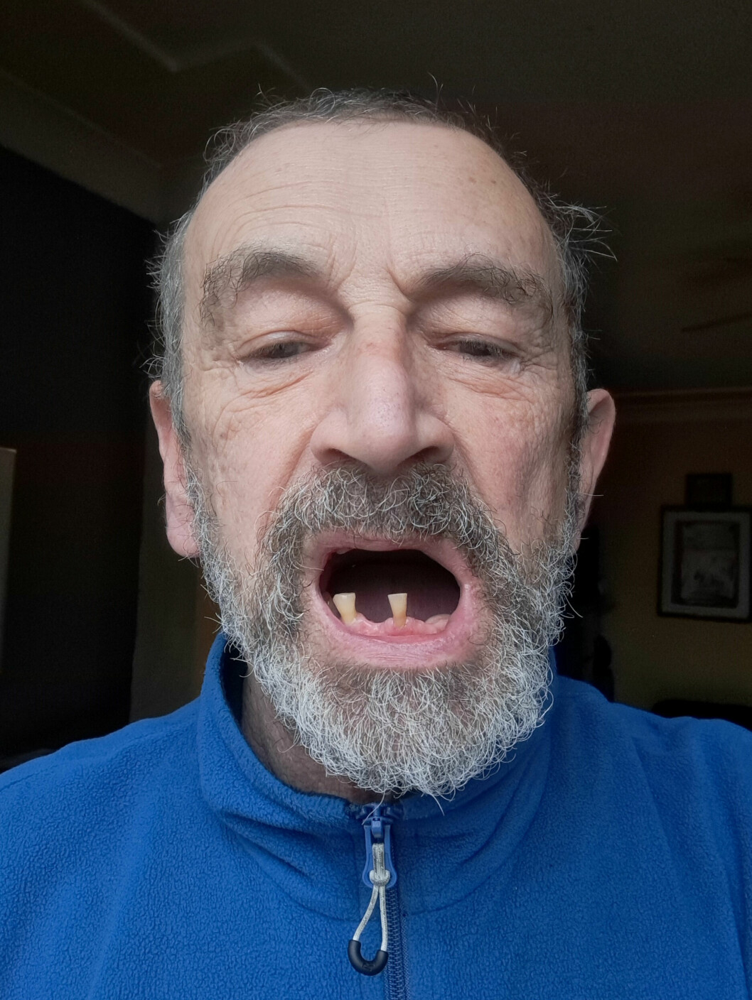 Pensionären och pappan George Glinos, 67.