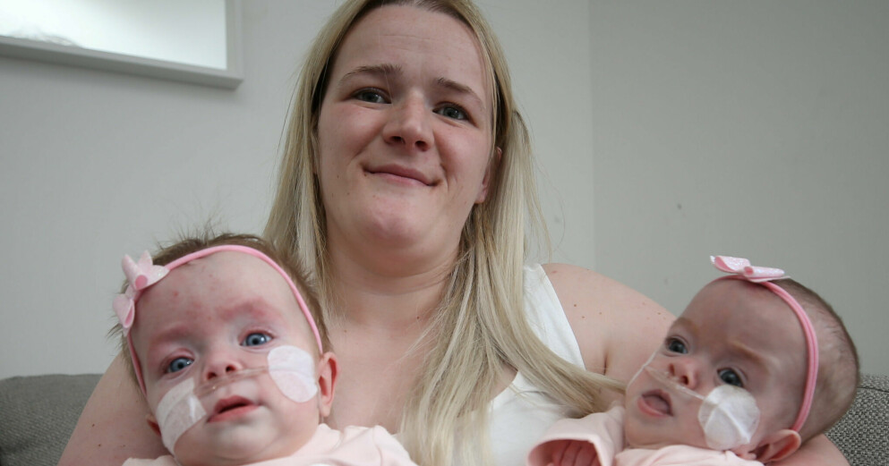 Mamma Chloe Connolly med döttrarna Esmaè och Averly McGuinness. Chloe Connolly, Esmaè och Averly McGuinness