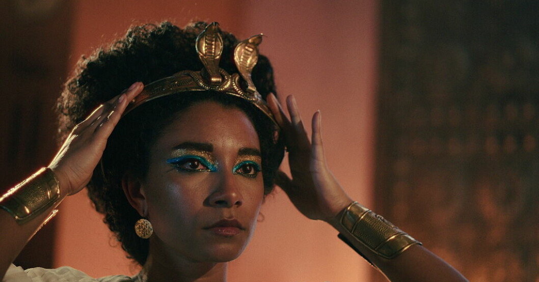 Adele James spelar Kleopatra i en ny dokumentär på Netflix. Pressbild. Egyptisk myndighet kritiserar val av Kleopatra