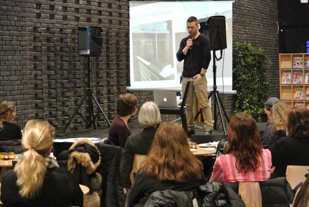 Ett av Jimmys hjärteprojekt är att föreläsa om ADHD. Foto: Magdalena Divina Khodr Ett av Jimmys hjärteprojekt är att föreläsa om ADHD. Foto: Malin Bondeson
