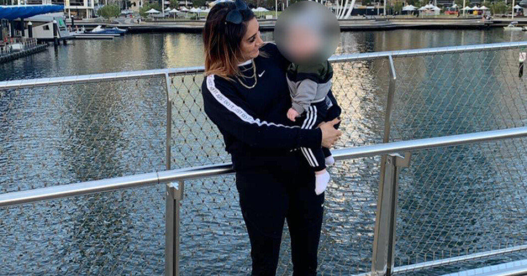 Alarrah Lawrence med sin 1-åriga son. Alarrah Lawrence