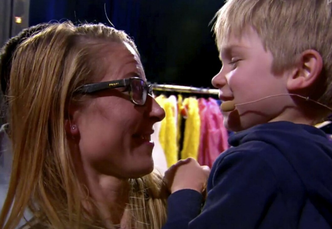 Alexander kramar om sin mamma efter att ha gått vidare i Talang. Alexander Lind i Talang.