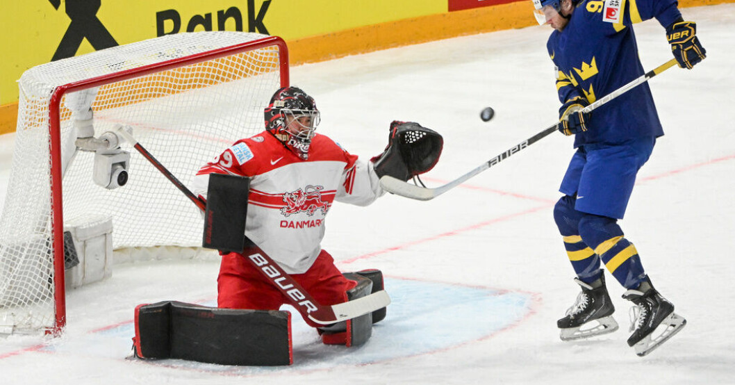 Alexander Nylander fick speltid mot Danmark. Alexander om William: "Det kommer många fler VM"