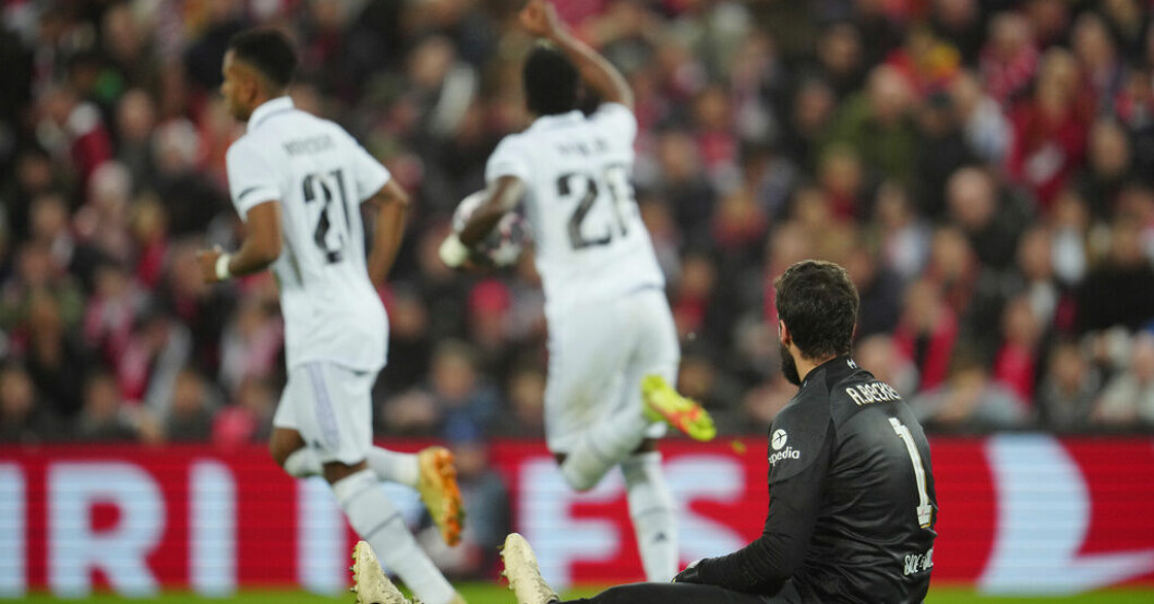 Alisson Becker deppar efter Real Madrids 2–2-mål. Galen match när Real vände till 5–2 mot Liverpool