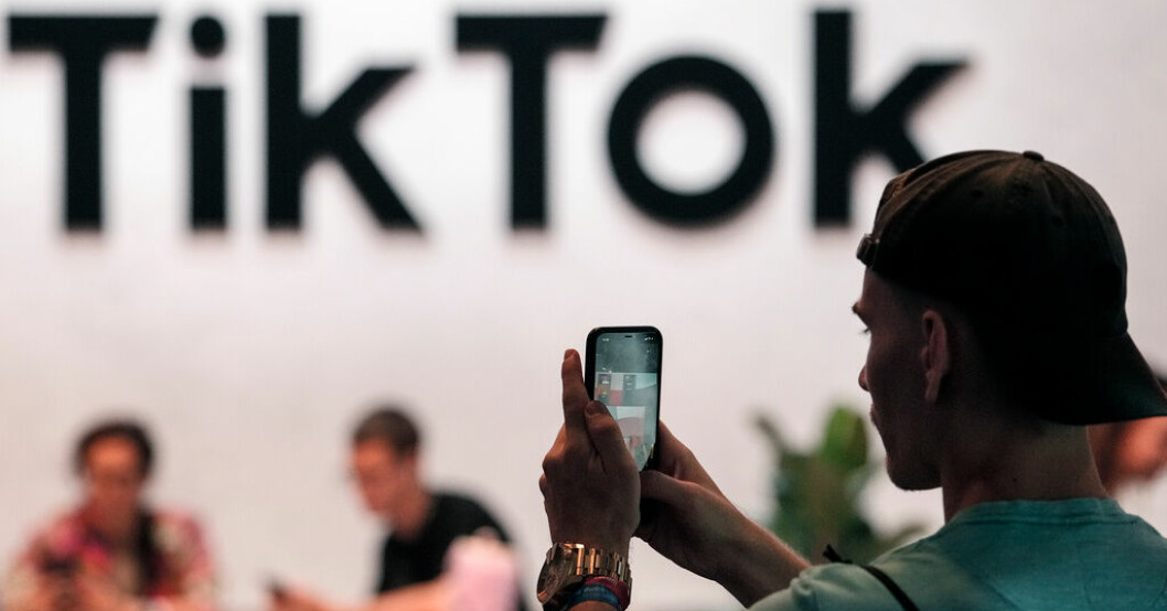 Alla sociala medier innebär säkerhetsrisker vad det gäller din privata data. Tiktok är dock speciellt tack vare både sin popularitet och koppling till kinesiska staten. Arkivbild. Expert: Så farligt är det att vara på Tiktok