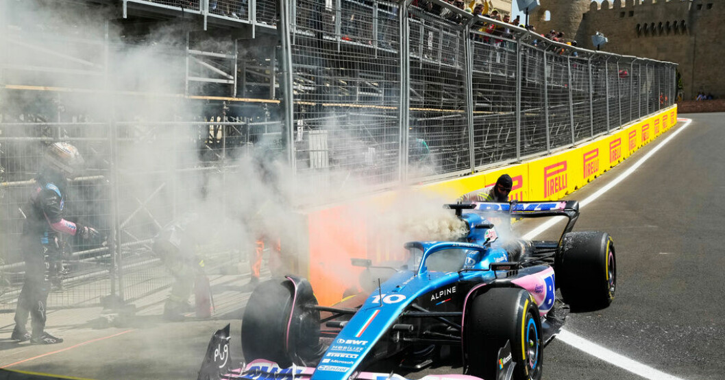 Alpine-föraren Pierre Gaslys bil fattade eld på träningen i Baku. Verstappen fick rätt – kaos i Baku