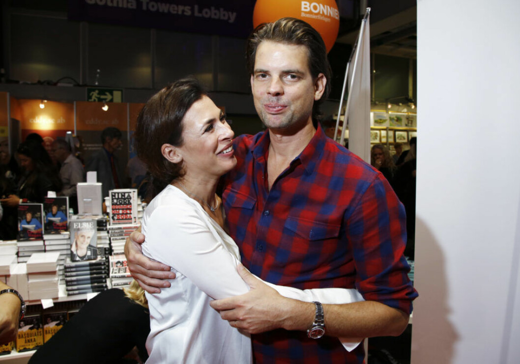 Alex Schulman och Amanda Schulman har fått sitt tredje barn.