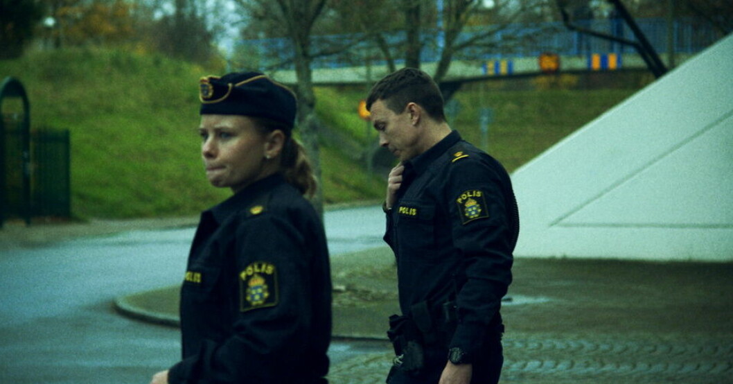 Amanda Jansson och Oscar Töringe som poliserna Sara och Magnus i "Tunna blå linjen". Pressbild. "Tunna blå linjen" kan få tredje säsong