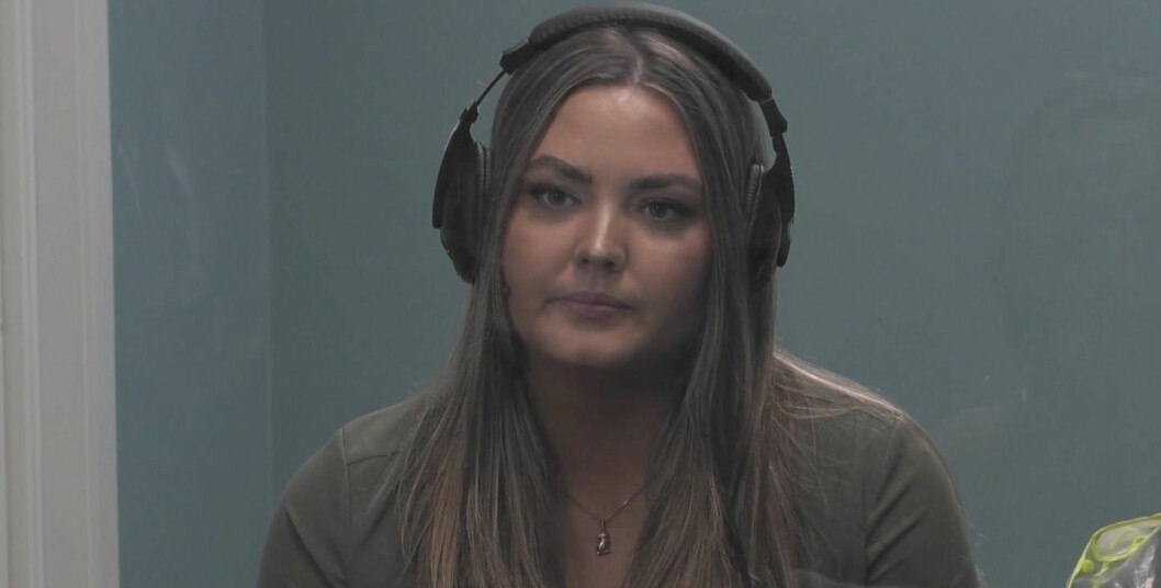 FOTO: TV4 Amilia frågar ut Jasmine Armstrong