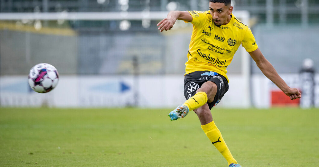 Amir Al-Ammari i Mjällbys dress. Den här säsongen inleder mittfältaren i Halmstad, då han lånas ut från IFK Göteborg. Arkivbild. Al-Ammari lånas ut – tillbaka i Halmstad