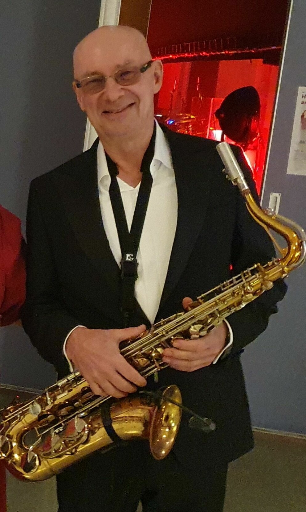 Anders Engberg idag, i vanlig ordning med saxofon!
