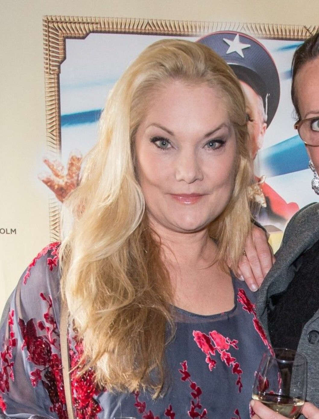 2015-10-15, Metropol Palais, Stockholm På bilden: Anki Bagger, Tanja Fylking Bilder från galapremiärern av "Wild Thing - About Love" på Metropol Palais i Stockholm. Gästerna minglade på mattan med personer ur ensemblen. Foto: Pelle T Nilsson/AOP-IBL IBL