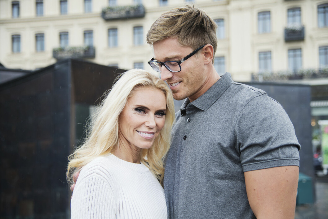 Anna Anka och David Johansson under en intervju på Grand Hotel i Stockholm år 2018. Anna Anka och David Johansson under en intervju på Grand Hotel i Stockholm år 2018.