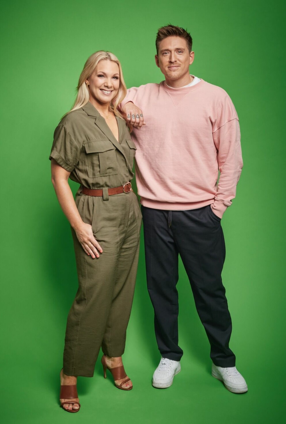 Programledarna för galan<span class=" italic" data-lab-italic_desktop="italic"> En kväll för vår planet</span>. Anna Brolin och Danny Saucedo