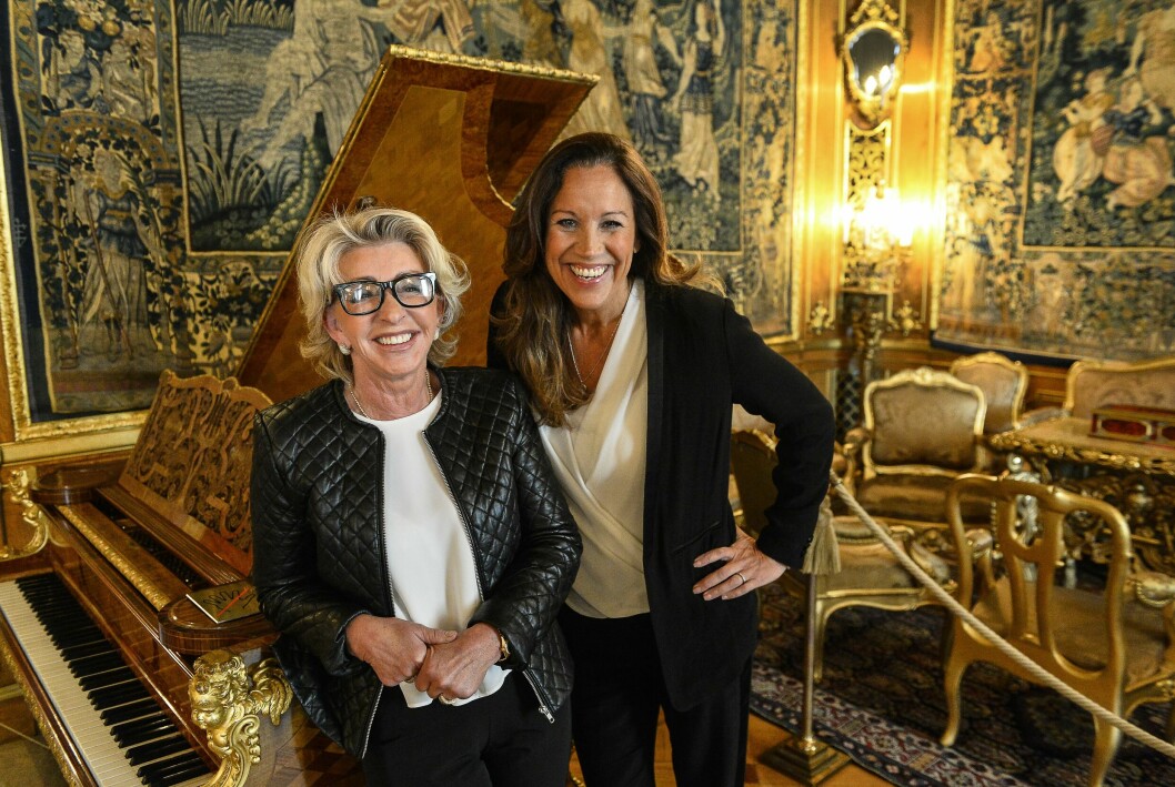 Antikexperten Karin Laserow och programledaren Renée Nyberg inför premiären av Bytt är bytt år 2014.