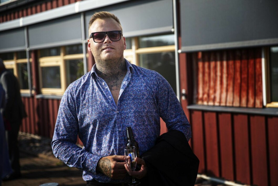 Alexander Hysén valde, till skillnad från sina syskon Annie och Anton, att närvara på Glenn Hysén och Camilla Lendotts bröllop. Alexander Hysén