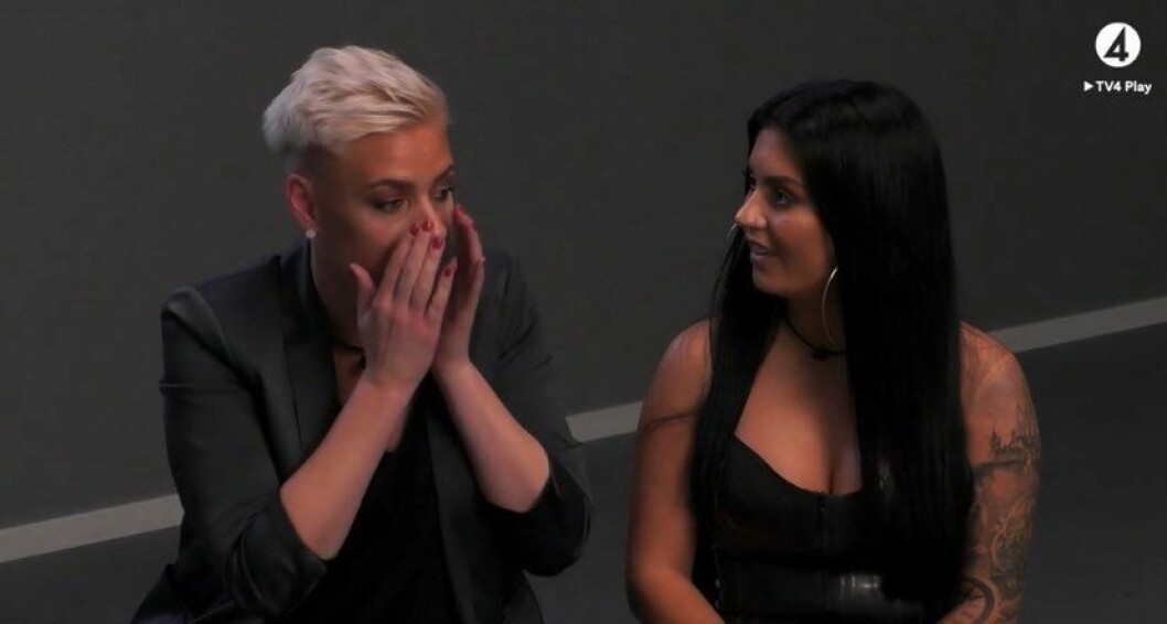Lisa och Anty mottar beskedet om vem som få stanna och vem som får lämna. FOTO: TV4