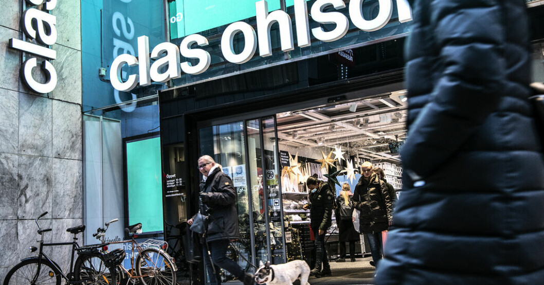 Aprillyft för Clas Ohlson. Arkivbild Ökad försäljning för Clas Ohlson