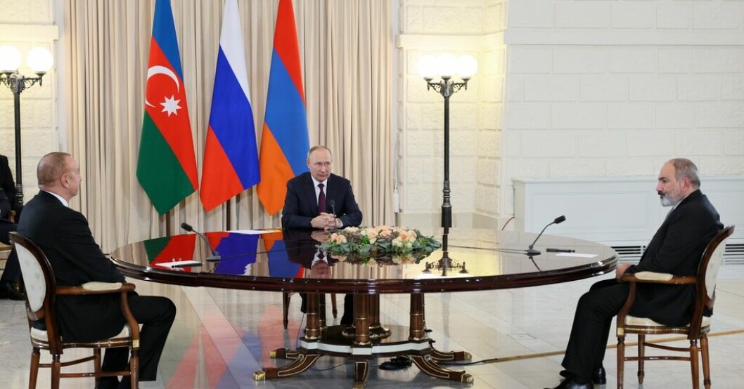 Armenien och Azerbajdzjan möts i Moskva