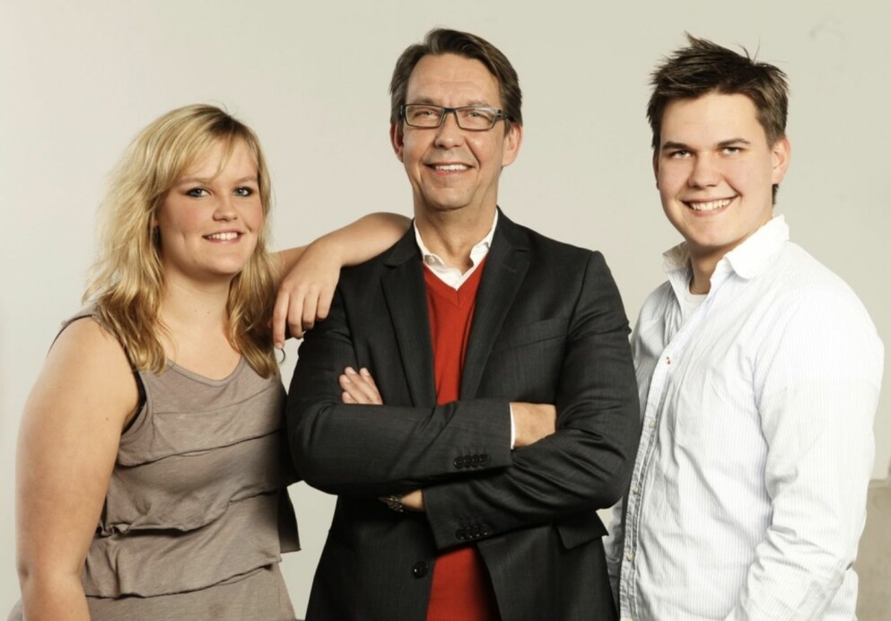Hasse med barnen Emilia och Max år 2010. Emilia Hasse och Max på fotografering