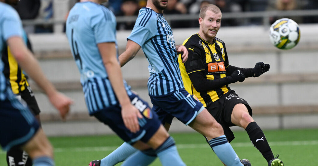 Att låna årskort på bibliotek till fotbollslagets hemmamatcher kan bli en ny trend. BK Häcken spelar mot Djurgårdens IF på Bravida Arena. Arkivbild. Bibliotek lånar ut årskort på fotboll