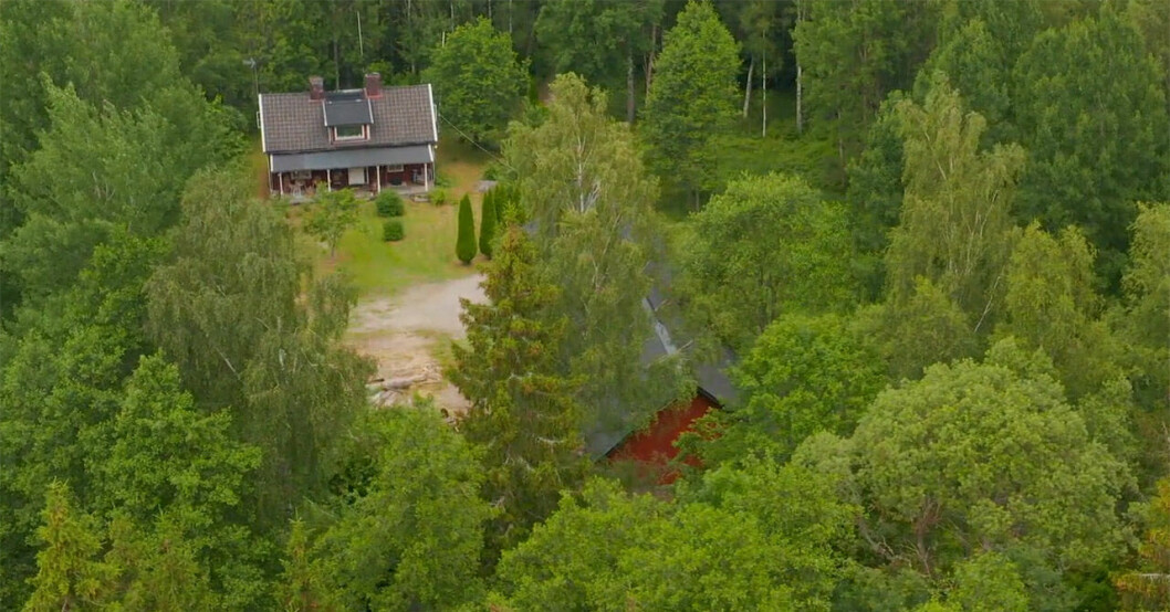 Mikael Backstulids hus i skogarna utanför Linköping.