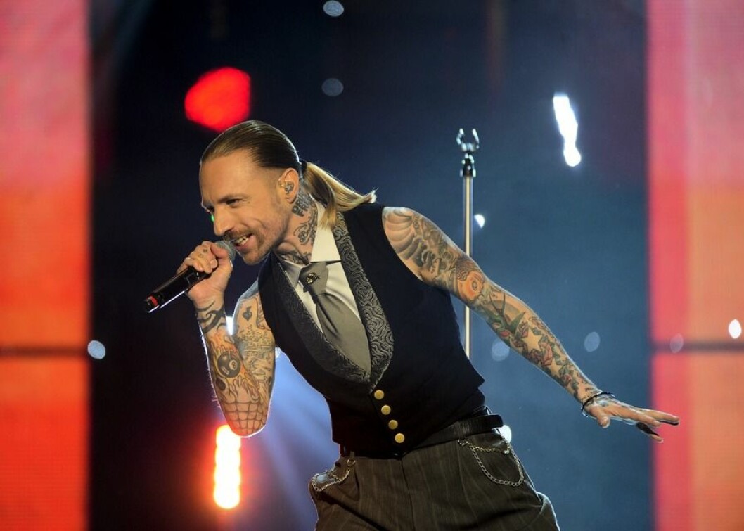 Nicke Borg tävlar i Melodifestivalen med bidraget “Leaving home”, 2011. FOTO: Jessica Gow/TT Nicke Borg tävlar i Melodifestivalen med bidraget "Leaving home".