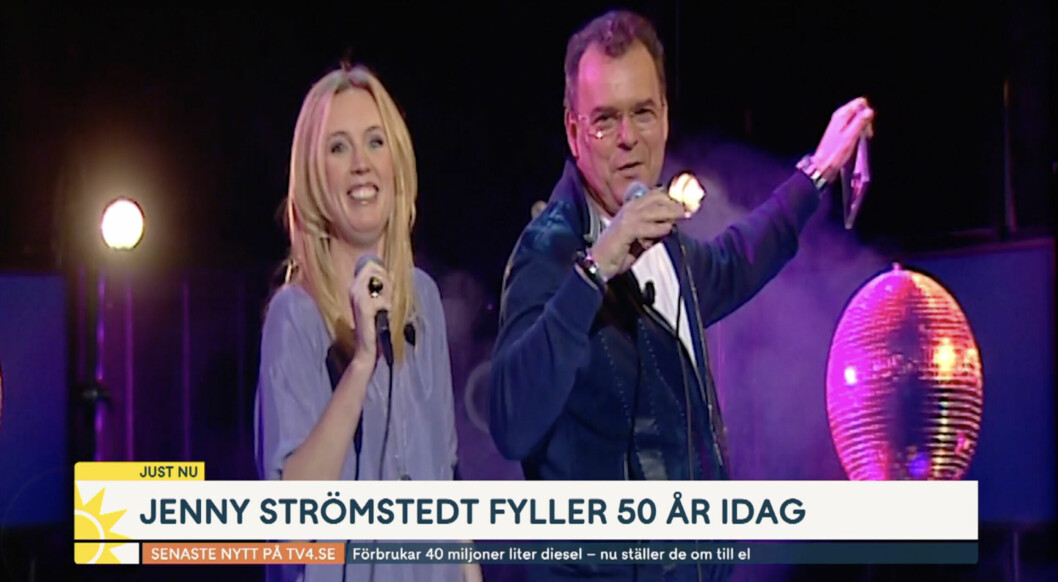 Båda programledarna är kända musikälskare. Båda programledarna är kända musikälskare.
