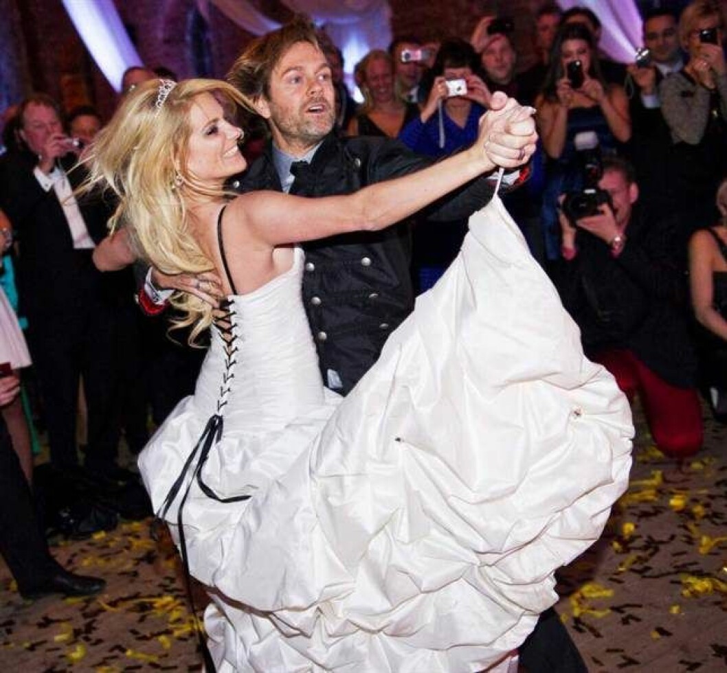 Bröllopet mellan Laila Bagge och Niclas Wahlgren ägde rum i mars 2010. Foto: IBL Bröllopet mellan Laila Bagge och Niclas Wahlgren ägde rum. Foto: IBL