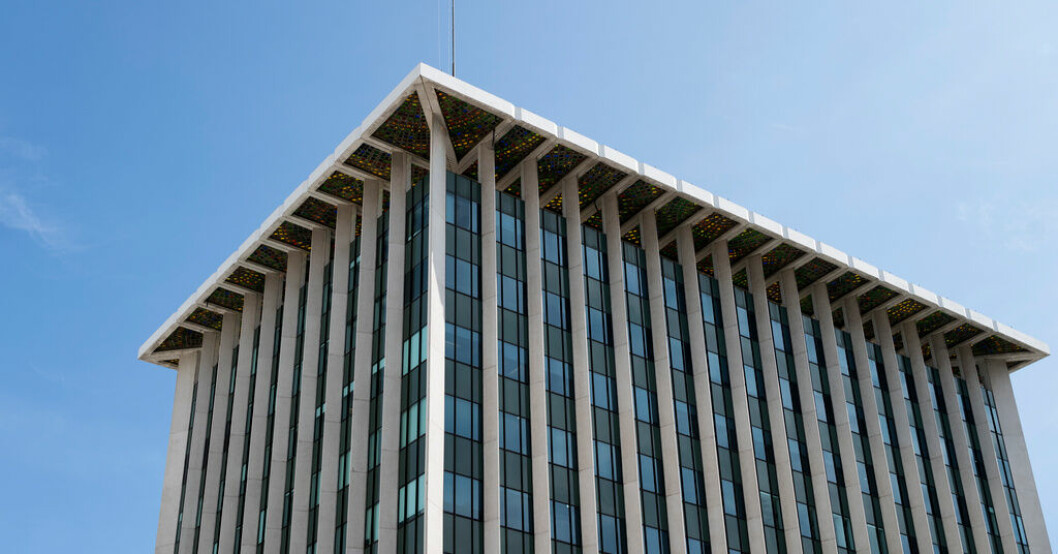 Bank of Americas kontor i Beverly Hills. Arkivbild. Starkt resultat för amerikansk storbank