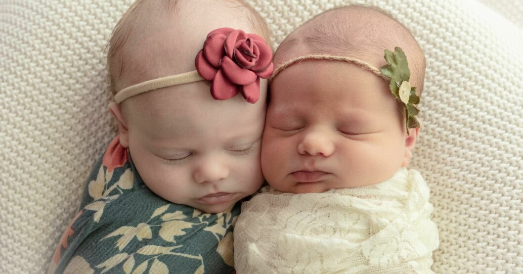 Everly och Ava föddes med en månads mellanrum och är helsystrar eftersom att mormor Lisa befruktades via IVF med Kelsis ägg och Kyles spermier. Everly och Ava.