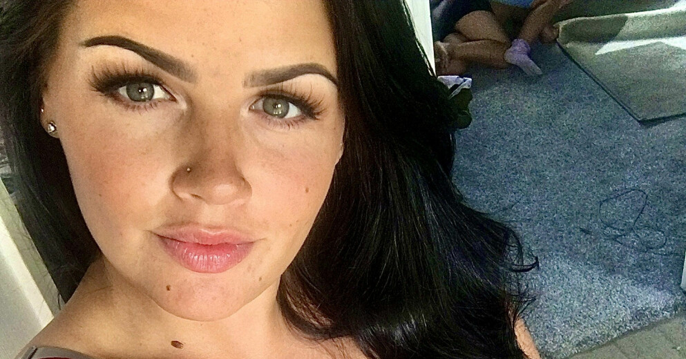 Chelsea Meredith, 29, säger att det krävs mycket styrka för att orka hålla uppe Ryder. Chelsea Meredith