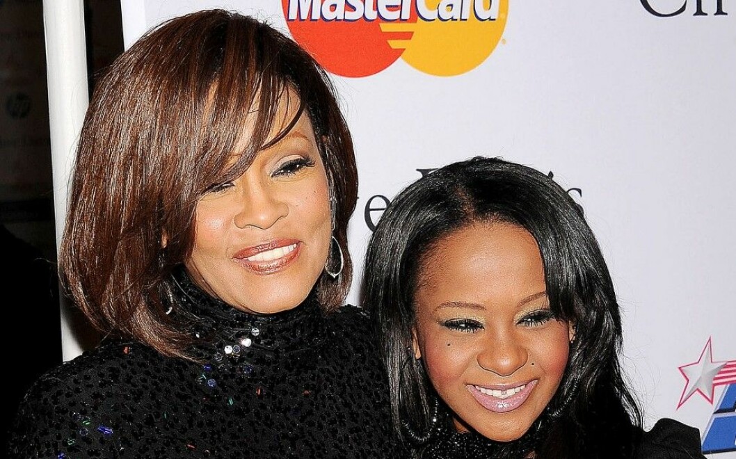 Det spekulerades i att Bobbi Kristina skulle dö på samma dag som mamma Whitney. Foto: All Over Press Det spekulerades i att Bobbi Kristina skulle dö på samma dag som mamma Whitney. Foto: All Over Press