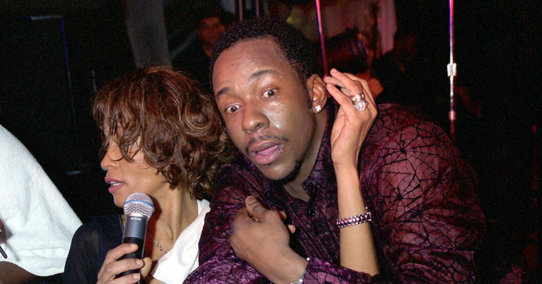 Bobby anklagar Whitney Houston för drogerna