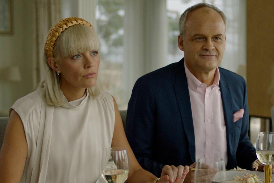 Josephine Bornebusch och Johan Rheborg. Josephine Bornebusch och Johan Rheborg som Mickan och Fredde Schiller i Solsidan.