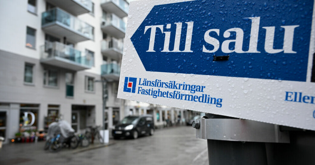 Bostadsrättsmäklare tror inte på en lika stor utveckling av efterfrågan som under förra kvartalet. Arkivbild. Fler mäklare spår större utbud och lägre priser