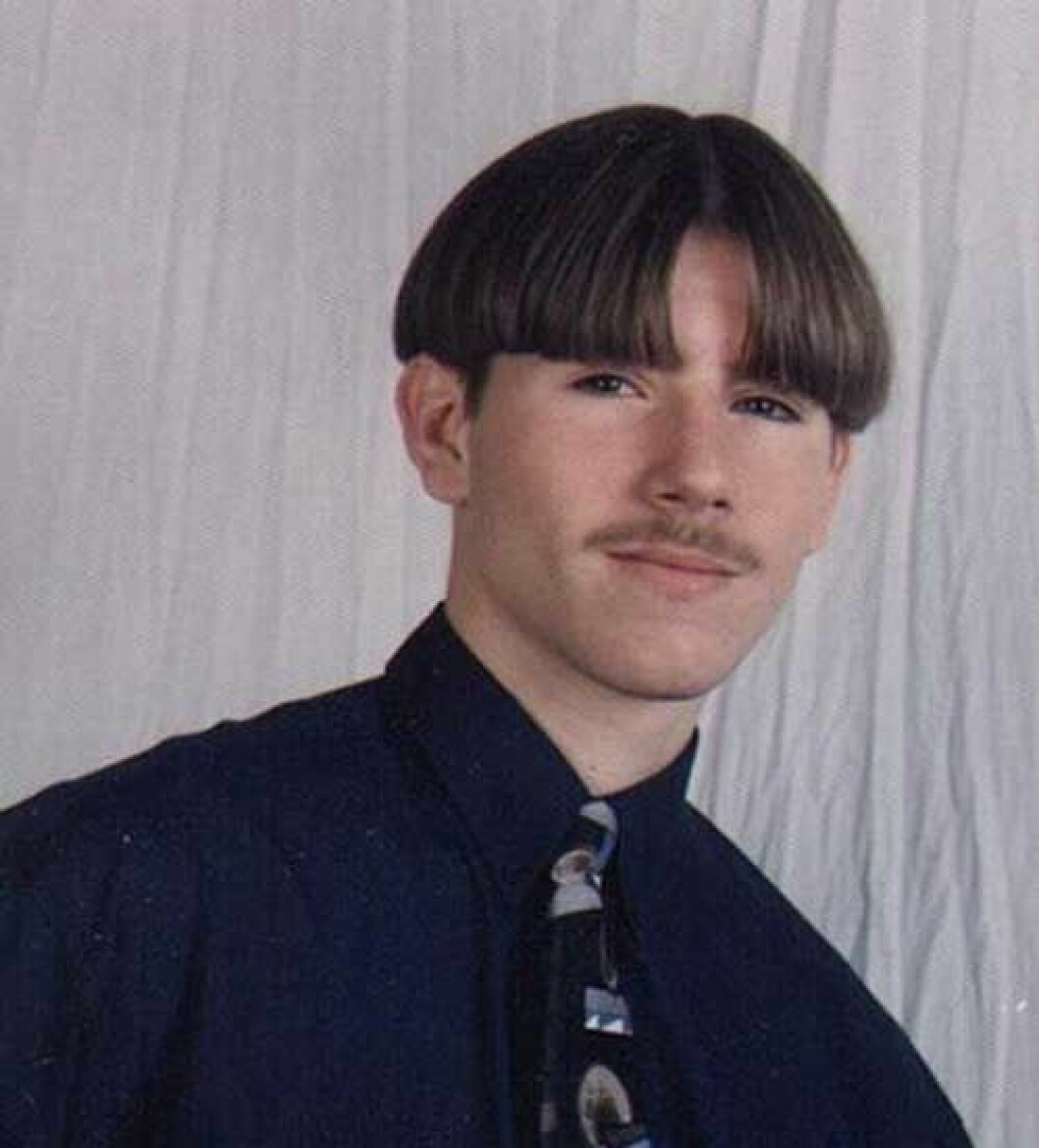 Foto: <a href="http://www.refinedguy.com/2013/04/10/50-hairstyles-no-man-should-have/">Redefinedguy</a> bowl-part-stache