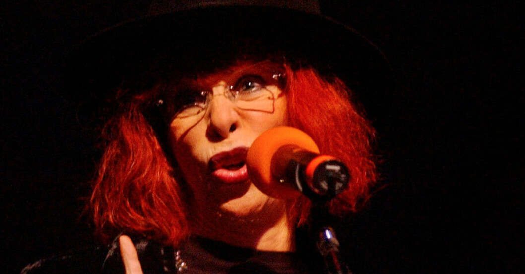Brasilianska sångerskan Rita Lee är död. Här fotograferad under en konsert i Buenos Aires, Argentina, i november 2002. Arkivbild. Brasilianska rockikonen Rita Lee är död