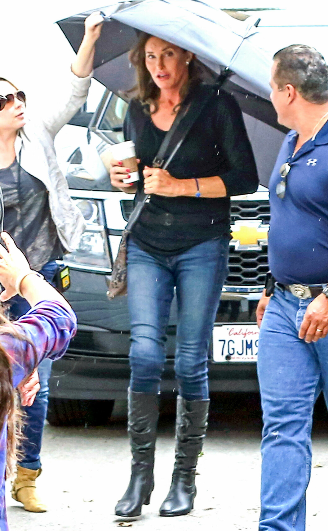 Caitlyn Jenner tog en chic sväng på stan. Foto: Bulls