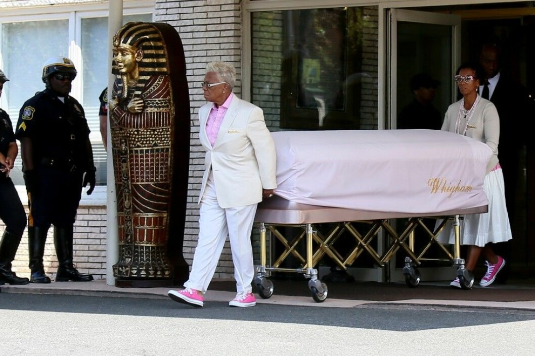 Bobbi Kristina Brown begravdes bredvid mamma Whitney Houston. Foto: Bulls 