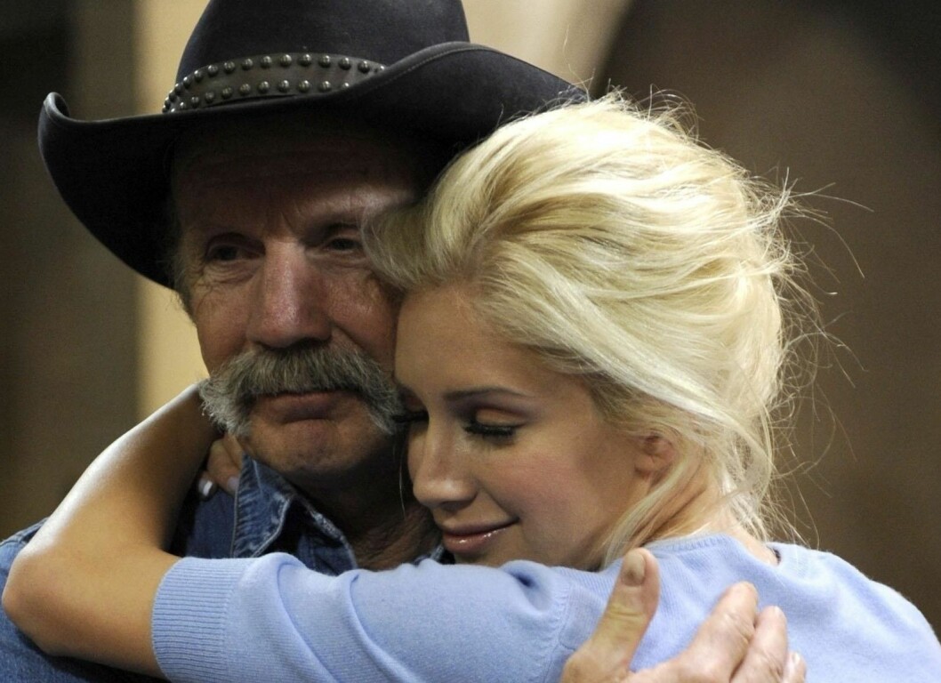 Heidi står väldigt nära sin misstänkte pappa. Heidi står väldigt nära sin misstänkte pappa.