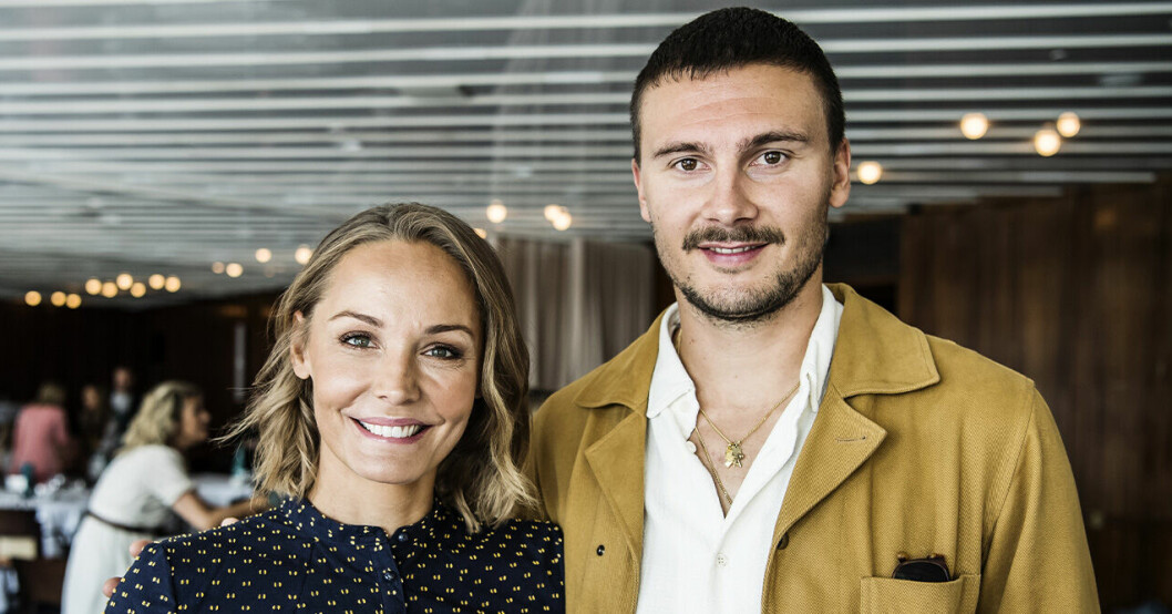 Carina Berg visar upp renoveringen av sovrummet i nya huset