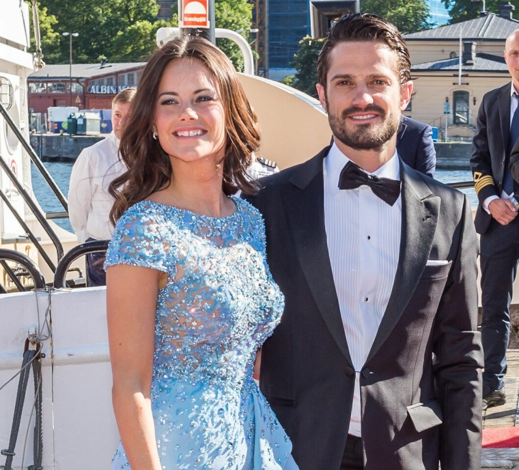 Sofia och Carl Philip kvällen före bröllopet, i skrivande stund har inte bröllopsklänningen ännu visats upp. Foto: All Over Press Foto: All Over Press